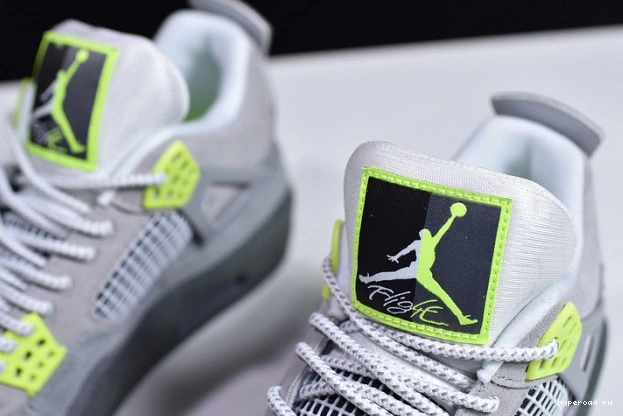 CT5342-007 SE 4 Air Neon Jordan 0707